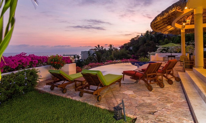 La Punta House | Newer Lapunta Home, Ocean Views from Every Bedroom! House of Joy