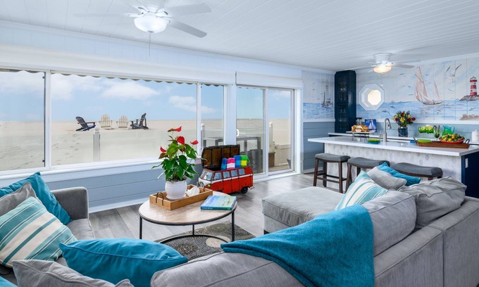 Hollywood Beach House | Newest and best kept "on the beach" secret in Southern California.updated