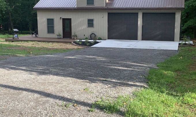 Benton House | "NEWLY BUILT" 3 Bedroom/2Bath House on the Lake