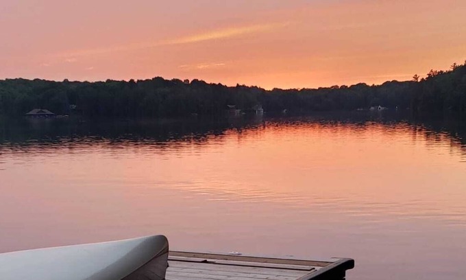 Seguin Cottage | Newly built 6 bedroom cottage on Lake Joseph