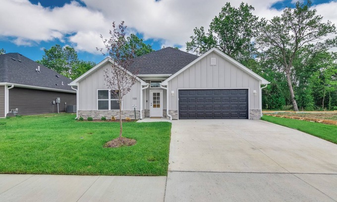 Columbia House | Newly Built Home w/Fresh Design!