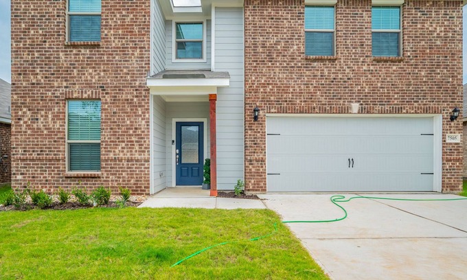 John T White House | Newly built Home well furnished and centrally located