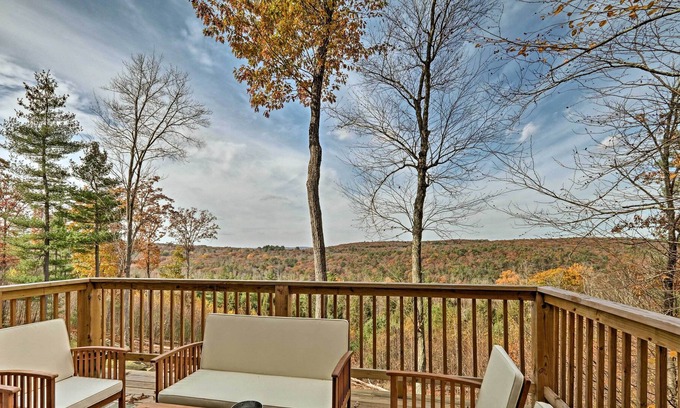 Narrowsburg Cottage | Newly Built & Secluded Catskill Cottage w/ Views!