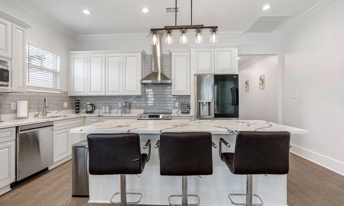 Mid-City House | Newly constructed 4 Bed luxury house with Private Heated Pool