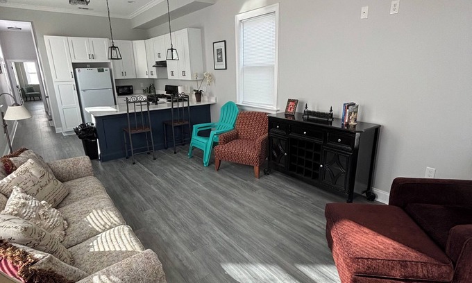Behrman House | Newly Constructed 4br, 2.5ba with plenty space and sunlight