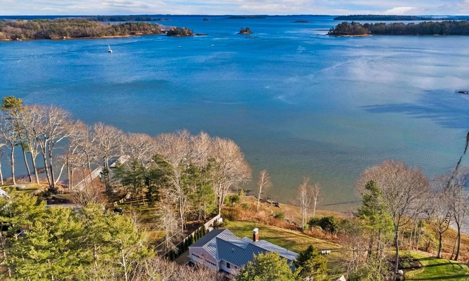 Freeport House | Newly Furnished and Renovated Waterfront Home