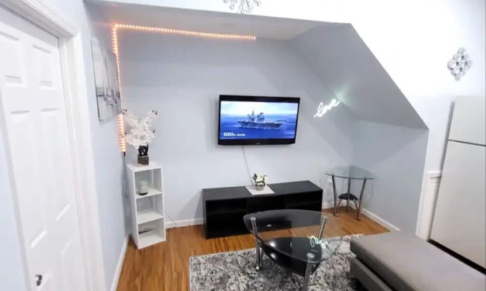 Weequahic Apartment | Newly furnished Cozy 2Bedroom Apart