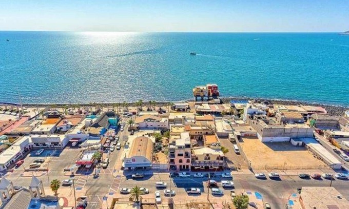 El Puerto Apartment | Newly listed on Vrbo but superhost and 5 stars on ArBNB!