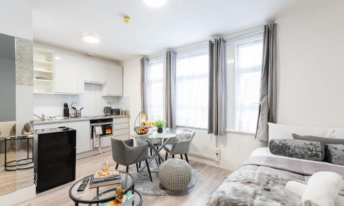 Kensal Green Apartment | Newly refurbished Studio in Kensal green F
