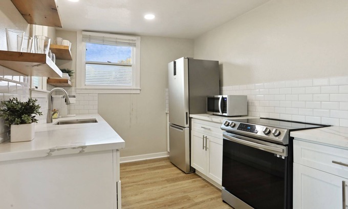 Lodi House | Newly remodeled 1 bedroom steps from downtown Lodi