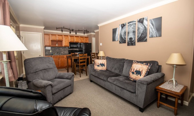 West Dover Condo | Newly remodeled 2 bedroom, 1 bath, 1 level units sleeps 3 #15