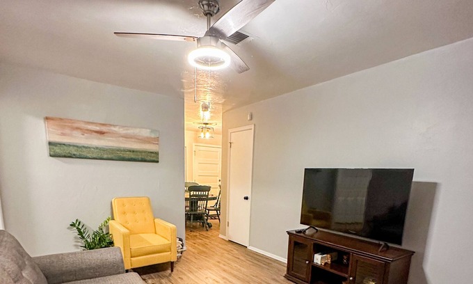 South Oklahoma City House | Newly Remodeled 3-Bdrm house 10 min away Airport