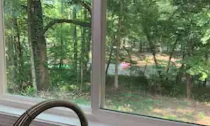 Helen Cabin | Newly Remodeled Cabin on the Chattahoochee! Walking Distance to Helen