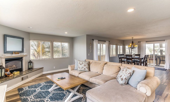 Pierpont Bay House | Newly Remodeled Pierpont Beach Property w/Ocean views & 2 min walk to the beach