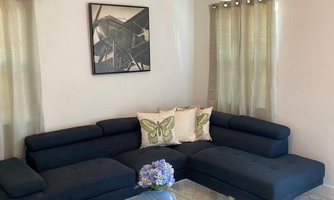 Sunset Junction Apartment | Newly Remodeled Silver Lake 1 Bedroom