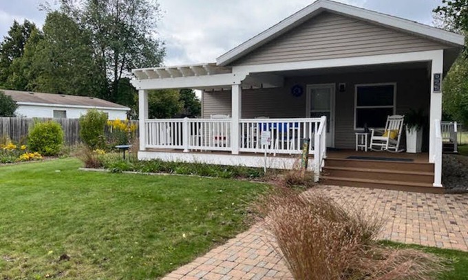 Frankfort House | Newly remodeled vacation home in downtown Frankfort, MI
