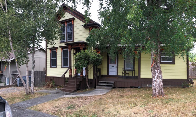 Arcata House | Newly remolded 4-bedroom Victorian house in charming Arcata.