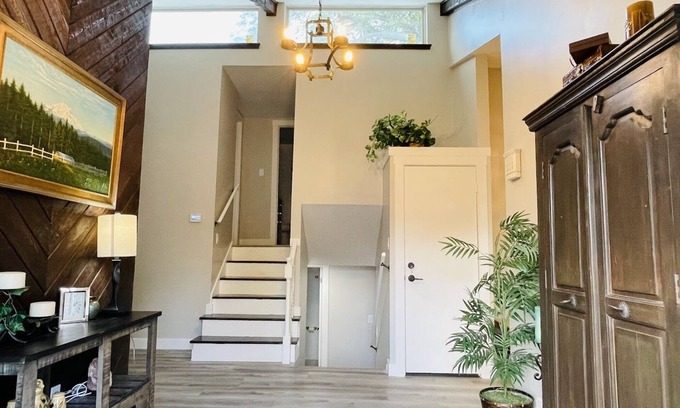 Midvale House | Newly remolded entire home near 4 world-class ski resorts