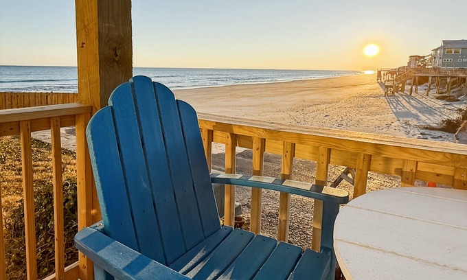 McCutcheon Field Condo | 🌊 Newly Renovated Oceanfront Condo | Sleeps 8 | North Topsail Beach, NC
