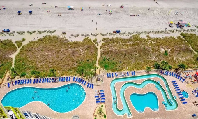Atlantic Beach Condo | Newly Renovated Ocean Front 2 BD 2 BR