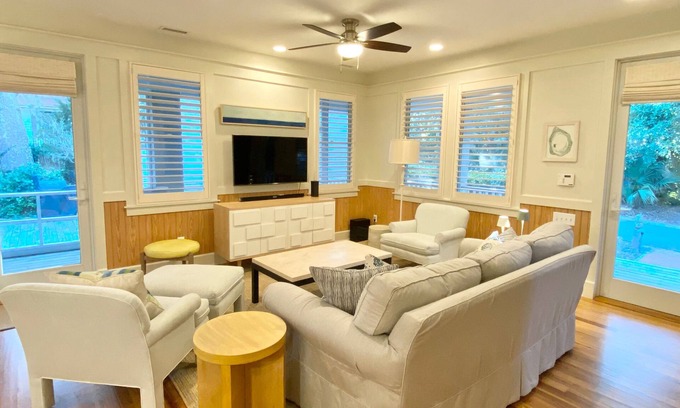 Keepers Landing House | Newly renovated Keeper's Landing Cottage!