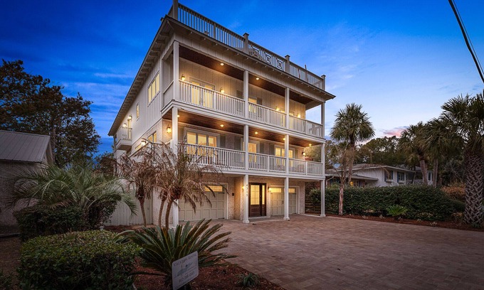 East Beach House | Newly renovated 2023 with private pool and just steps to the beach.