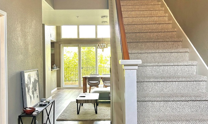 Pasadena Condo | Newly Renovated 1 bedroom with Loft Condo in Pasadena