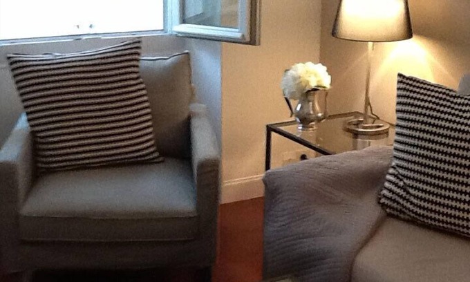 Le Suquet Apartment | Newly Renovated 1 Br Apt In Oldtown - Short Walk To Festivals & Beach