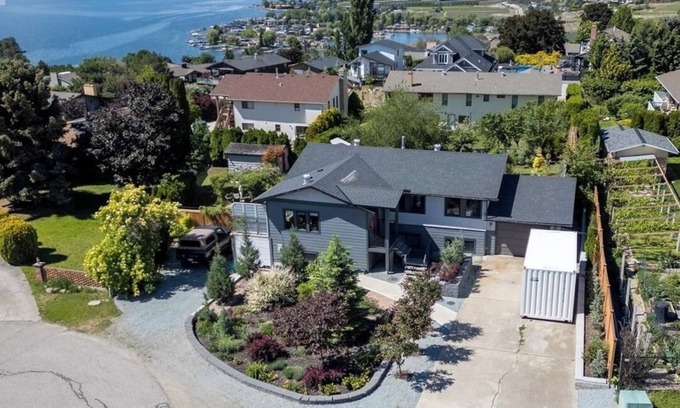 Central Okanagan House | Newly renovated 2-bedroom, 1 bathroom suite with private entrance