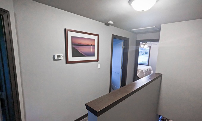 Allouez House | Newly renovated 3 bedroom near 3 major hospitals and Lambeau Field