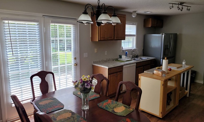 Conestee House | newly renovated 4 bedroom home, 6 miles from downtown Greenville!