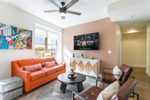 Central Business District Apartment | Newly Renovated 4-Bed Condo steps to French Quarter