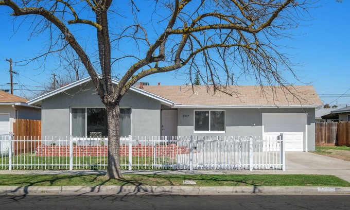 Raisin House | Newly Renovated 4B/2Bth Great Spot for Work or Fun