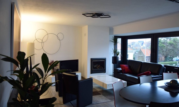 Blankenberge Apartment | Newly renovated apartment overlooking a park, 15 km from Bruges.