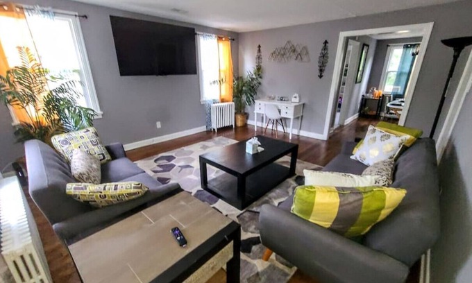 Mosby Apartment | Newly Renovated Apt. Minutes to Downtown Richmond