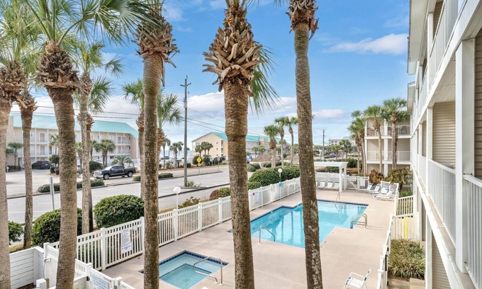Crystal Beach Condo | Newly Renovated Condo with Beach Views. Sleep 6 in comfortable beds.