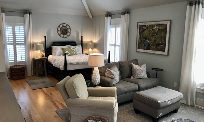 Mount Pleasant House | Newly renovated detached garage studio apartment 5 miles from downtown!