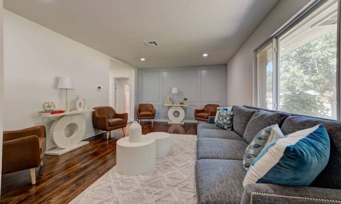 Norman House | Newly Renovated Home in the Heart of Norman – Just 2 Miles from OU Stadium