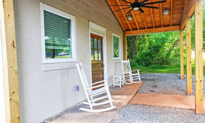 Maiden House | Newly Renovated Maiden Home - Perfect Small Town Retreat, 2BR Porch