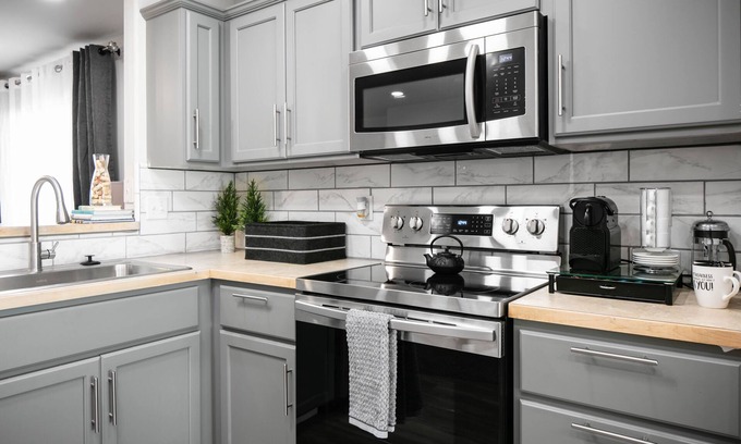 Twin Falls House | Newly Renovated Mid-Modern Townhome Central Twin Falls