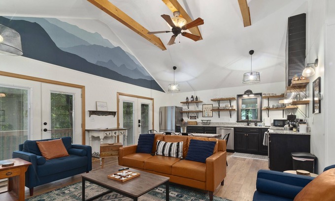Sylva House | Newly Renovated Mountain House Retreat w/ Hot Tub And Huge Private Deck