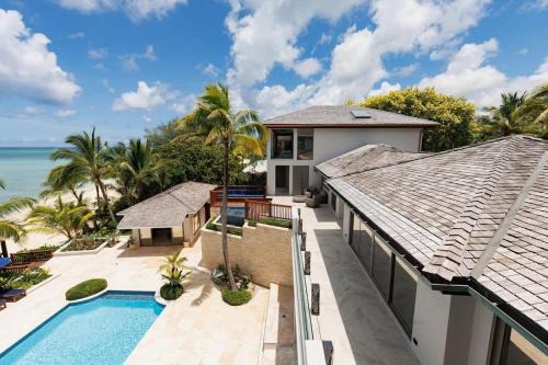 Westwind House | Newly Renovated Notos Cove Villa Property