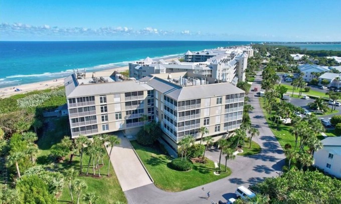 Stuart Condo | Newly Renovated Ocean Front Condo