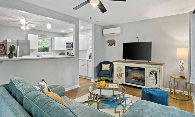 Black Mountain Cottage | Newly renovated cozy cottage in Black Mountain