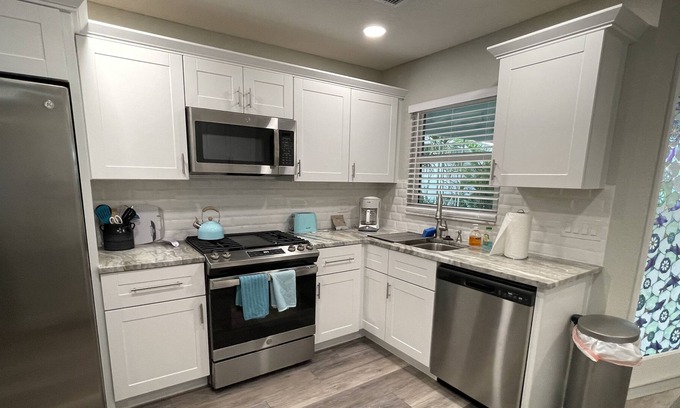 Flor-a-mar House | Newly renovated canal home w/ hot tub and dock