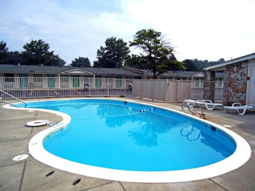 Central Newport News Hotel | Newport News, VA