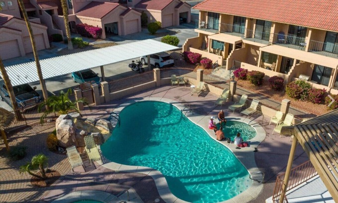 Lake Havasu City Condo | NEXT DOOR TO ROTARY PARK AND THE LAKE!