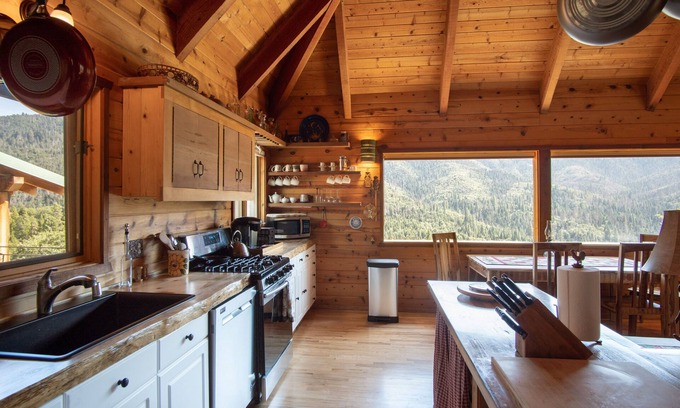 Springville Cabin | nFort Beatty ~ The former mountain home of Ned Beatty. Amazing views!