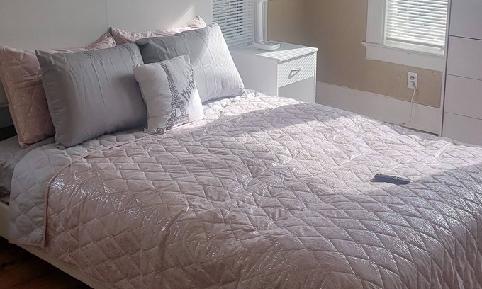 Highland Historic District Apartment | *Nice Affordable Stay In Highland Area Like Home *