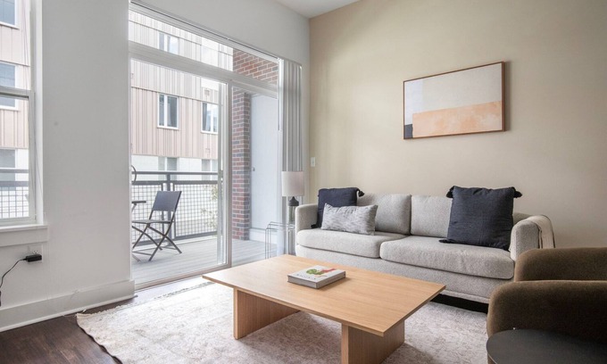 Cambridge Apartment | Nice Alewife 2BR w/Gym & W/D, nr Shopping & T, by Blueground